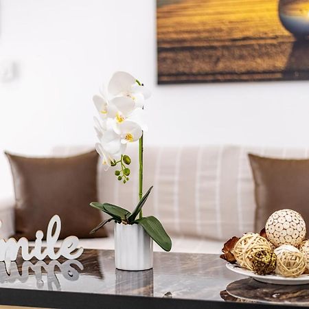 4You Luxury Apartments By Keyplanner Moraítika Eksteriør bilde