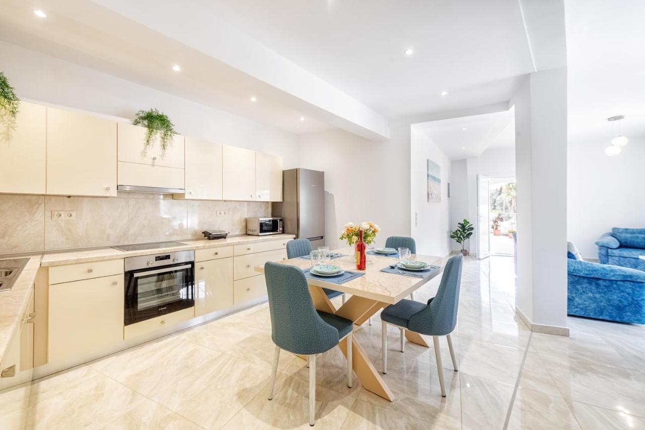 4You Luxury Apartments By Keyplanner Moraítika Eksteriør bilde