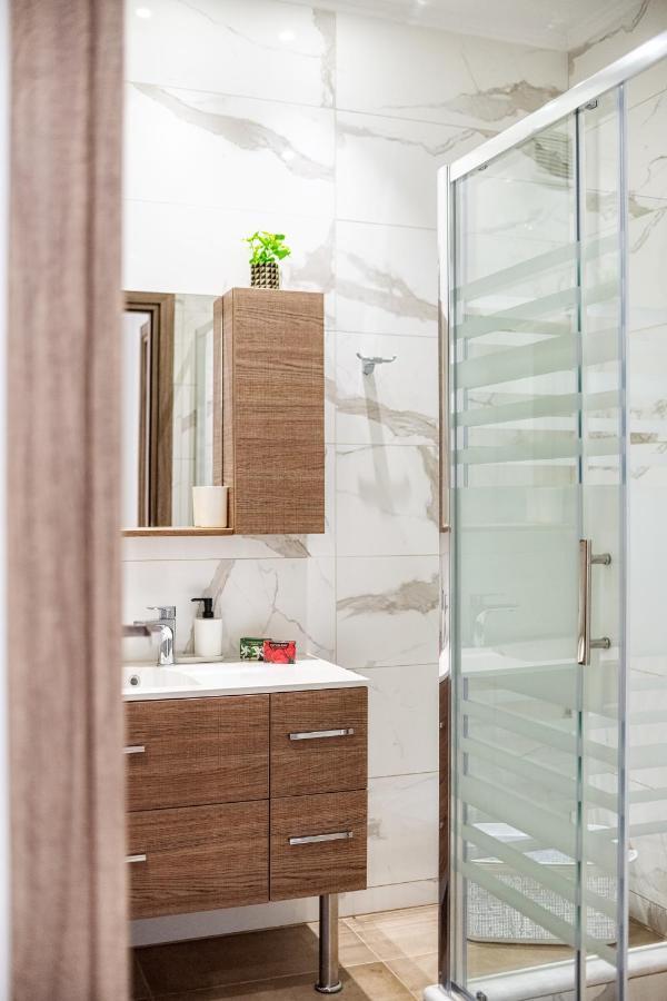 4You Luxury Apartments By Keyplanner Moraítika Eksteriør bilde