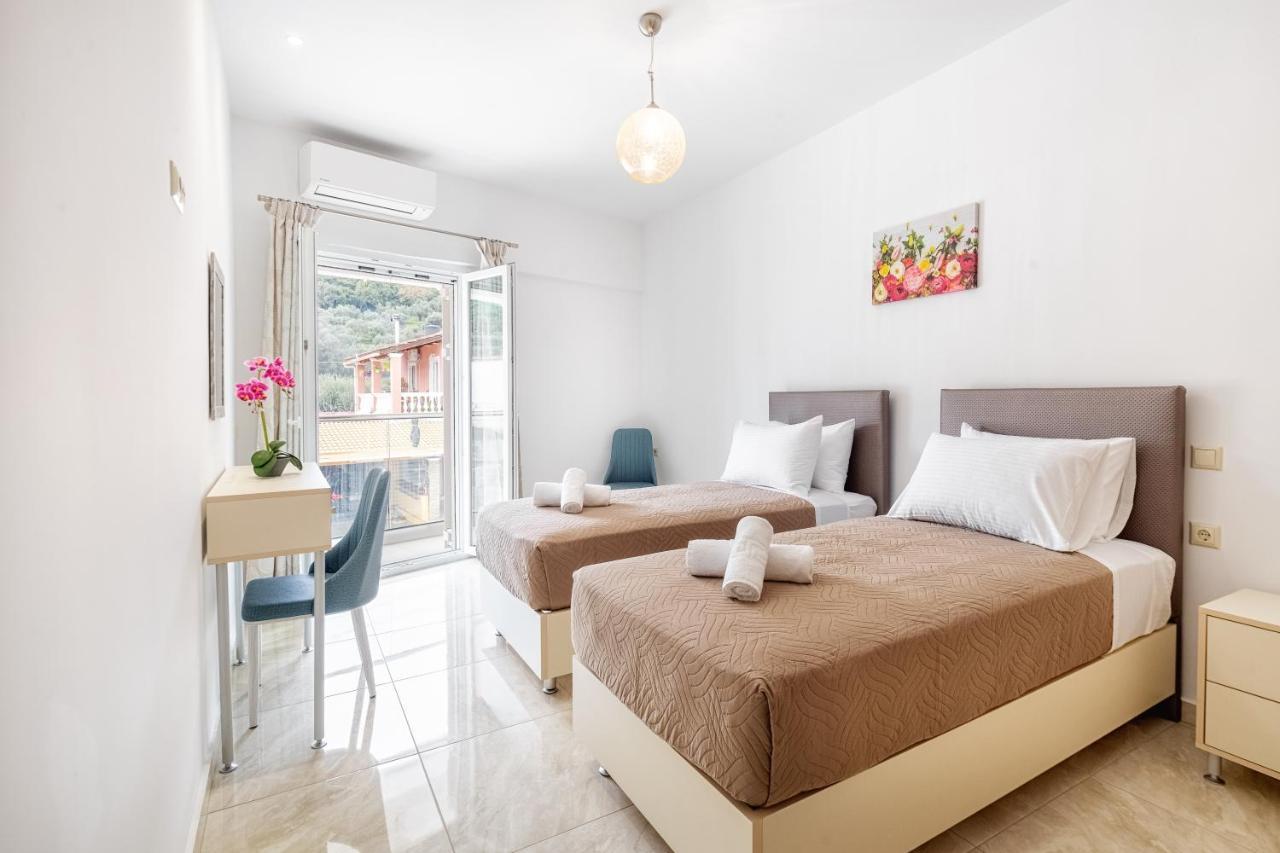 4You Luxury Apartments By Keyplanner Moraítika Eksteriør bilde